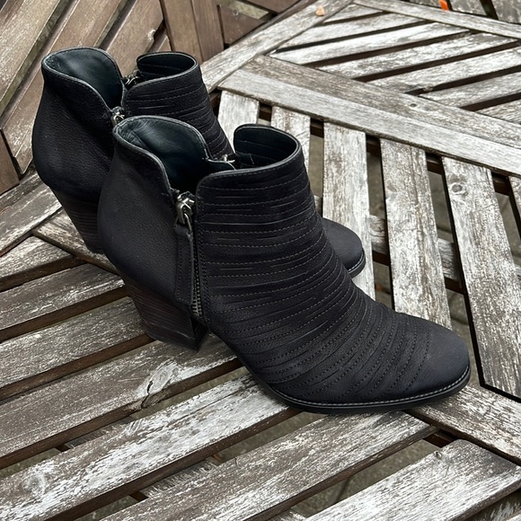 Paul Green Malibu Sliced Zip Bootie Black Nubuck Leather, Size 6.5 US - Picture 3 of 11